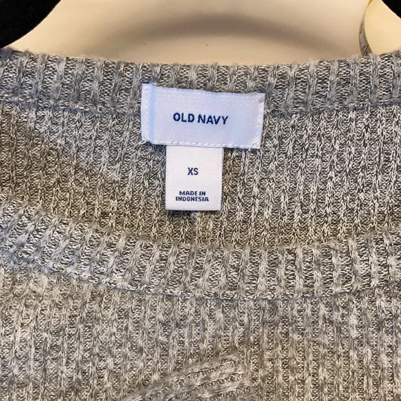 Old Navy Henley TOP long sleeve powder gray super SOFT NWT extra small - Picture 8 of 8